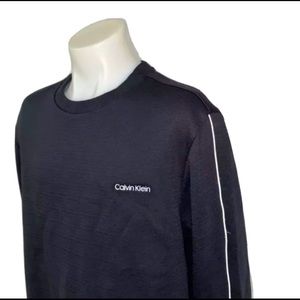 SOLD🛑Calvin Klein Black and White Pullover Sweatshirt